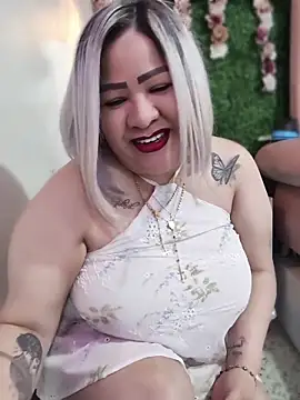 Dalessa Bigtits online show from June 20, 2026, 9:42 pm