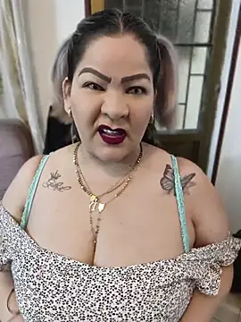 Dalessa Bigtits online show from August 5, 2026, 4:28 am