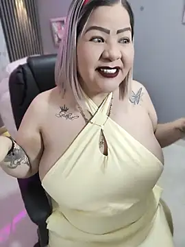 Dalessa Bigtits online show from August 1, 2026, 2:42 am