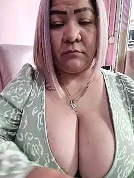 Dalessa Bigtits online show from April 7, 2026, 9:05 pm