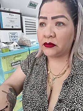 Dalessa Bigtits online show from August 5, 2026, 9:09 pm