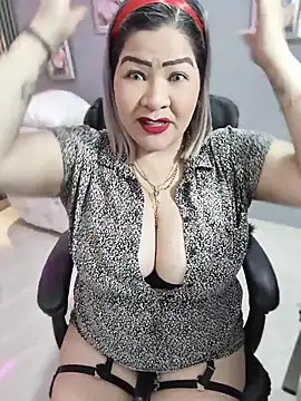 Dalessa Bigtits online show from July 28, 2026, 2:41 am