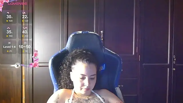 jaydensalvatore  online show from April 5, 2026, 11:44 pm