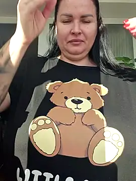 GeorgiaLerox online show from May 3, 2026, 3:26 pm