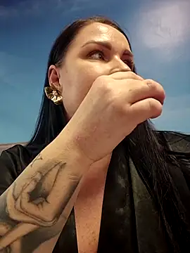 GeorgiaLerox online show from March 16, 2026, 1:37 pm