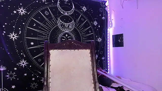 Eva Lee  online show from January 18, 2026, 8:29 am