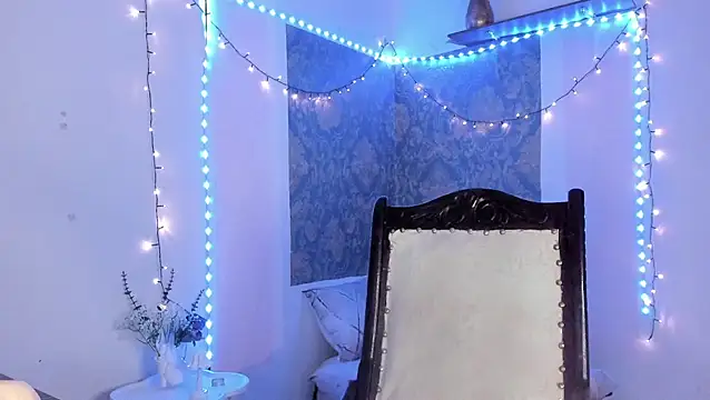 Eva Lee  online show from March 15, 2026, 9:38 am