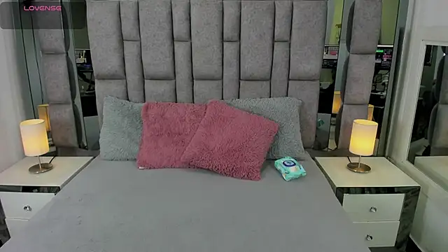 Snapshot of EMMAHILL1 chatting on July 21, 2026, 11:11 am EMMAHILL1 online show from July 21, 2026, 11:11 am