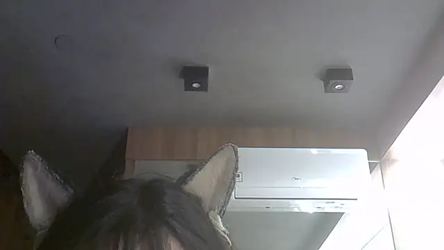 Skinny-Kitten online show from February 9, 2026, 10:52 pm