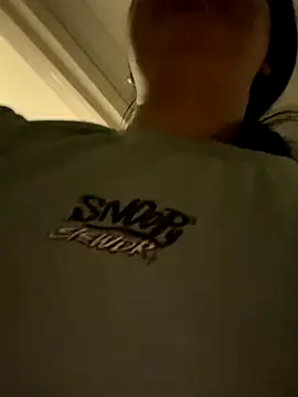 Abril Luv online show from October 27, 2025, 1:28 am