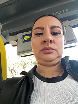 Snapshot of Abril_Luv chatting on March 4, 2026, 12:13 pm Abril Luv online show from March 4, 2026, 12:13 pm