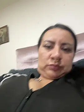 Snapshot of Abril_Luv chatting on March 20, 2026, 1:28 am Abril Luv online show from March 20, 2026, 1:28 am