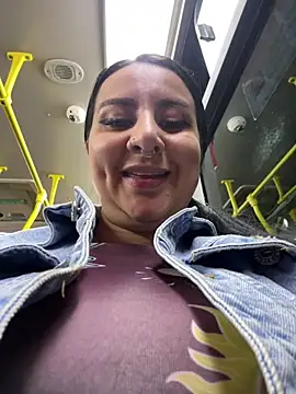 Abril Luv online show from July 8, 2026, 1:30 am