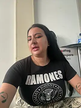 Abril Luv online show from June 24, 2026, 1:32 pm