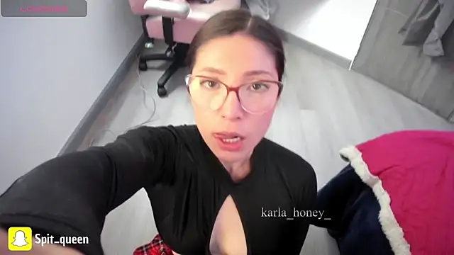 Spit queen online show from March 20, 2025, 6:42 pm