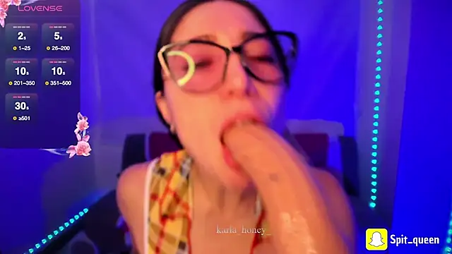 Snapshot of Spit_queen chatting on March 26, 2026, 2:26 pm Spit queen online show from March 26, 2026, 2:26 pm