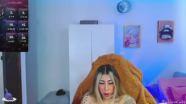 Martina Dash online show from March 3, 2025, 8:11 pm