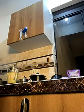 LuceroRm online show from September 24, 2025, 5:14 am