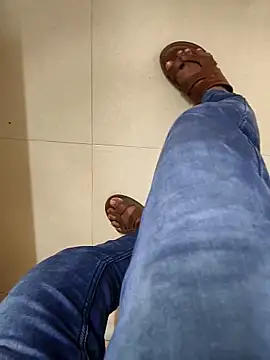 adicma123 online show from November 21, 2025, 8:02 am