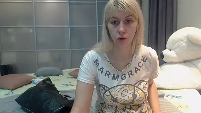 KyliePag online show from October 29, 2025, 6:23 am