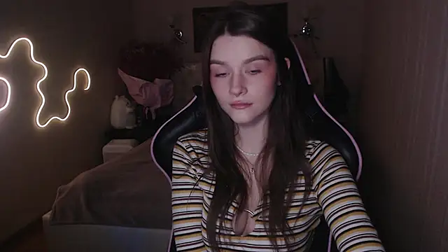 jeann elsaa online show from December 1, 2024, 11:21 pm