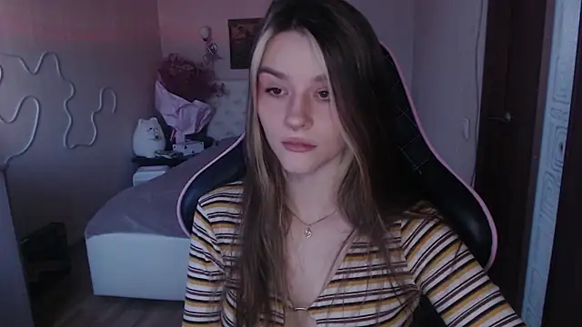 jeann elsaa online show from March 16, 2025, 3:47 am