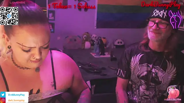 DarkBunnyPlay online show from September 25, 2025, 7:47 am