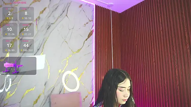 haylie  online show from February 28, 2025, 6:54 am