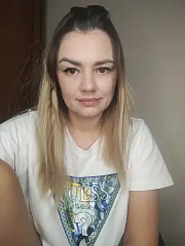 KrissSexi online show from December 17, 2025, 9:03 am