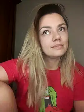 KrissSexi online show from December 20, 2025, 1:36 pm