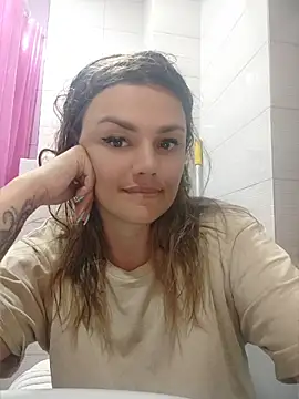 KrissSexi online show from July 10, 2026, 1:33 pm
