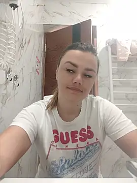 KrissSexi online show from July 7, 2026, 7:23 am