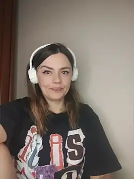 KrissSexi online show from April 28, 2026, 3:49 pm