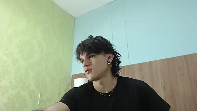 AlbertBernal69 online show from March 21, 2025, 3:01 am