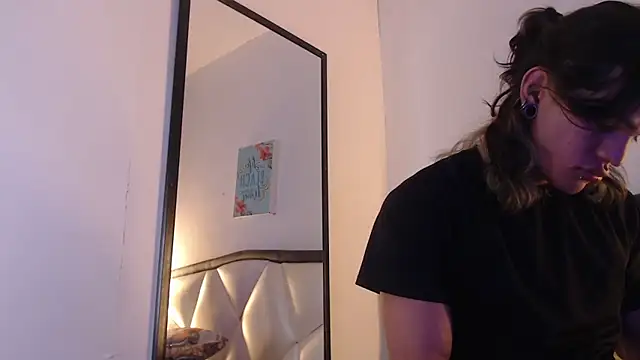 AlbertBernal69 online show from November 22, 2025, 4:11 am