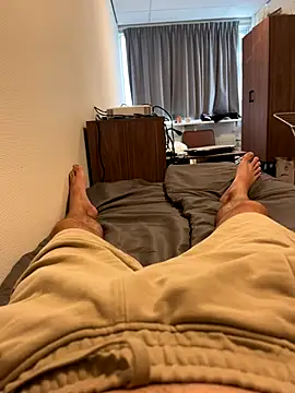 Snapshot of mihaixxx1 chatting on September 16, 2025, 3:02 pm mihaixxx1 online show from September 16, 2025, 3:02 pm