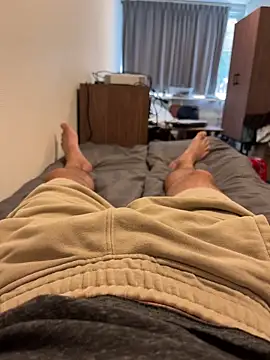 Snapshot of mihaixxx1 chatting on September 19, 2025, 1:37 pm mihaixxx1 online show from September 19, 2025, 1:37 pm