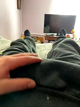 Snapshot of mihaixxx1 chatting on October 28, 2025, 11:42 am mihaixxx1 online show from October 28, 2025, 11:42 am