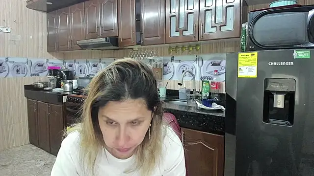 lauren ashlee online show from August 3, 2026, 2:56 pm
