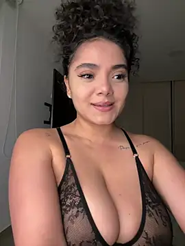Mariecurl online show from July 17, 2026, 2:09 am