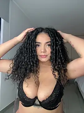 Mariecurl online show from July 11, 2026, 9:15 pm