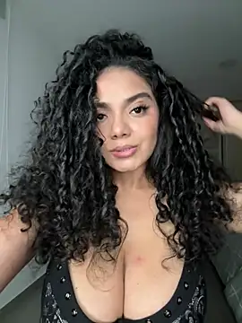 Mariecurl online show from July 3, 2026, 1:45 am