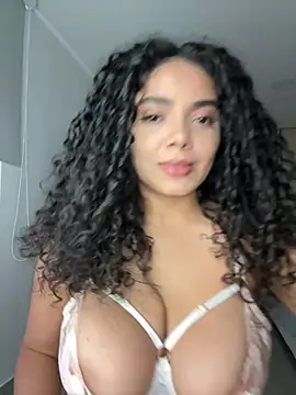 Mariecurl online show from July 18, 2026, 9:01 pm