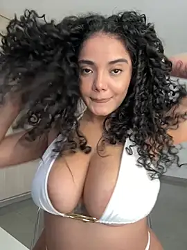 Mariecurl online show from June 7, 2026, 7:19 pm