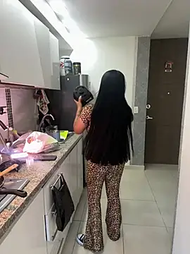 Snapshot of Insane_Issa chatting on March 20, 2026, 10:22 pm Insane Issa online show from March 20, 2026, 10:22 pm