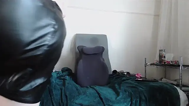 VANESSADDD online show from June 13, 2026, 2:26 pm
