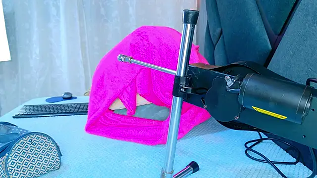 Snapshot of NathaxaLeans chatting on February 28, 2026, 12:16 pm NathaxaLeans online show from February 28, 2026, 12:16 pm