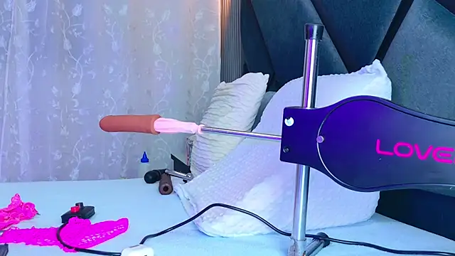 NathaxaLeans online show from October 11, 2025, 11:44 am