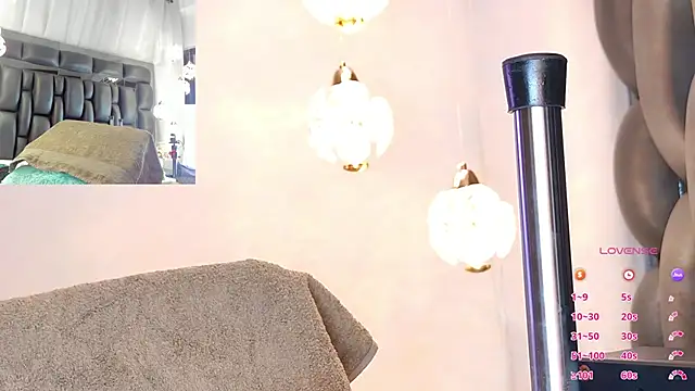 NathaxaLeans online show from March 22, 2025, 11:53 am