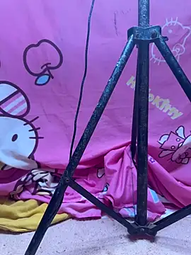 m yummyshish online show from February 8, 2026, 9:12 pm